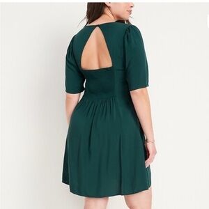 Hunter green mini open-back, lightweight dress, L Old Navy fit & flare
